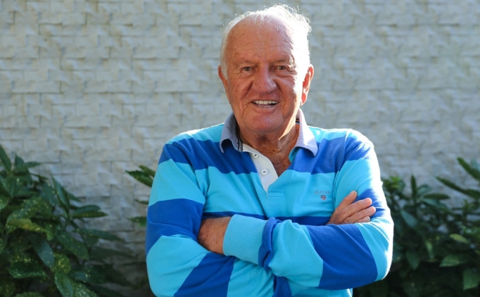 Fenerbah�e eski ba�kan� Ali �en, taburcu edildi