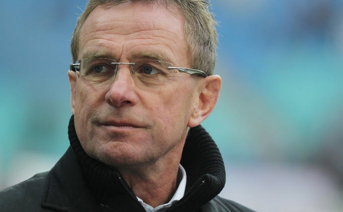 Ralf Rangnick: '28-30 ya��ndaki oyuncuya 130 milyon harcamak kumar oynamakt�r'