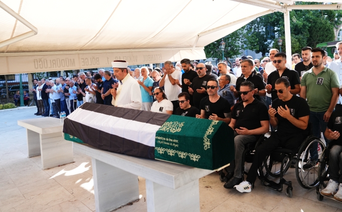 Erdem G�ksel i�in T�pra� Stad�'nda cenaze t�reni d�zenlendi