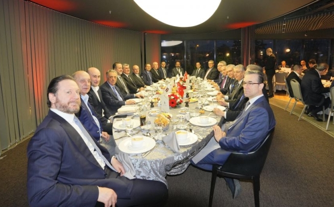 Be�ikta� camias� iftarda bulu�tu