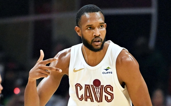 Atkinson'dan Evan Mobley'ye �vg�: 'Yak�nda MVP tart��malar�na girer'