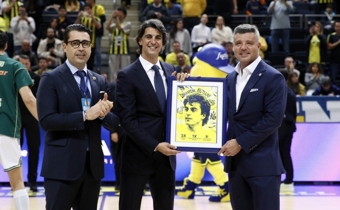 Fenerbah�e, �brahim Kutluay'� onurland�rd�