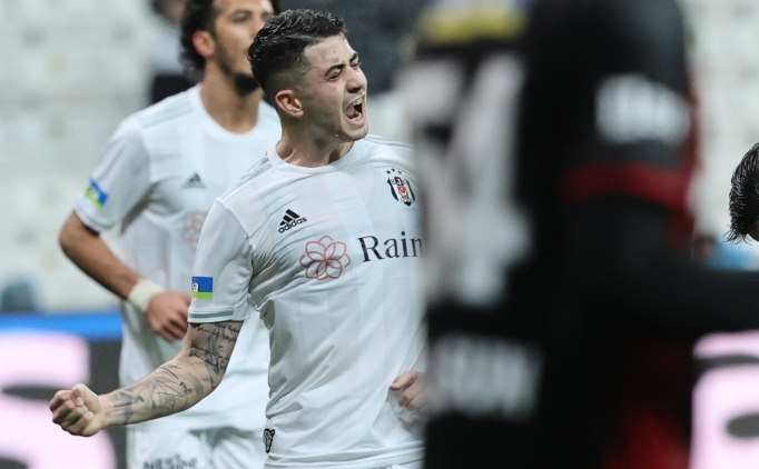 Be�ikta�'ta ayr�l�k: Kerem Atakan Kesgin