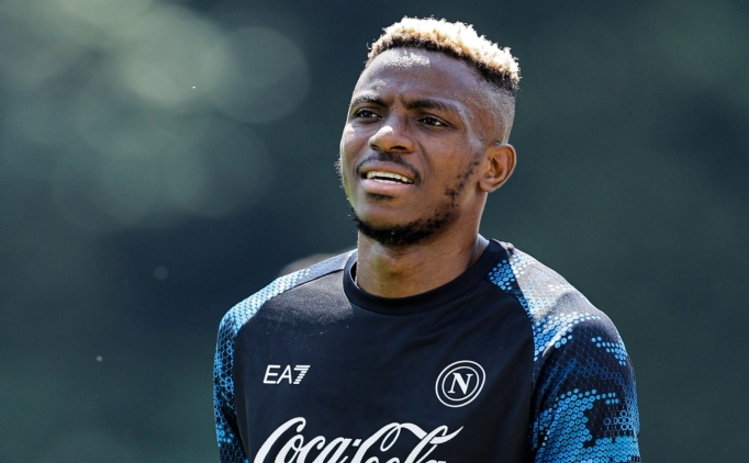 Napoli'de Osimhen resmen kadro d���!