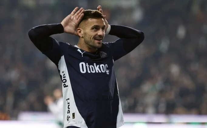 Dusan Tadic'ten 5 dakikada 2 asist!