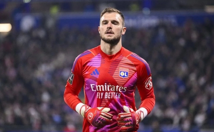 G�ztepe'de kaleye s�rpriz isim: Lucas Perri