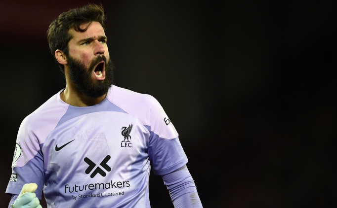 Galatasaray'�n g�ndemindeki Alisson'dan transfer a��klamas�