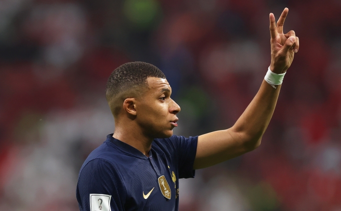 Mbappe'nin jesti ba��na dert a�t�!