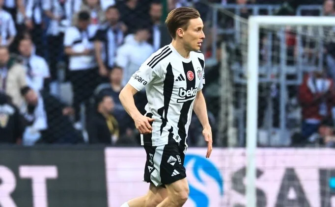 Be�ikta�'ta ayr�l�k zirvesi