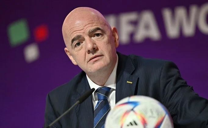 Infantino'dan Filistin a��klamas�: 'Ben de a�l�yorum'