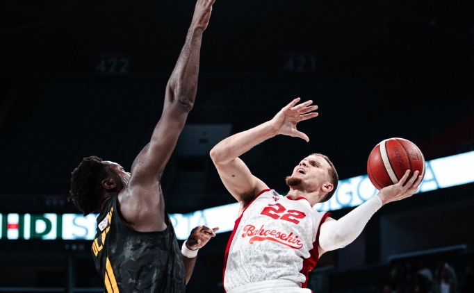 Baheehir Koleji, Veolia Towers deplasmannda