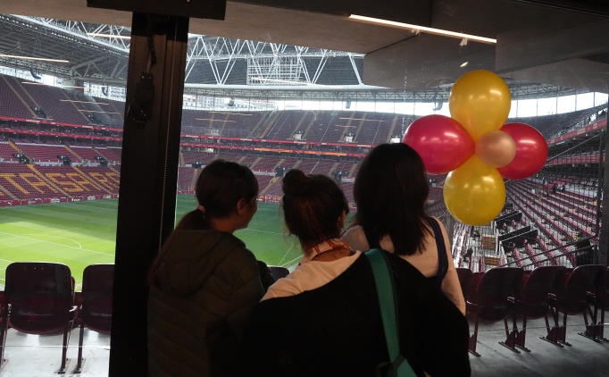 Galatasaray, �ocuk evlerinde kalan 45 �ocu�u misafir etti