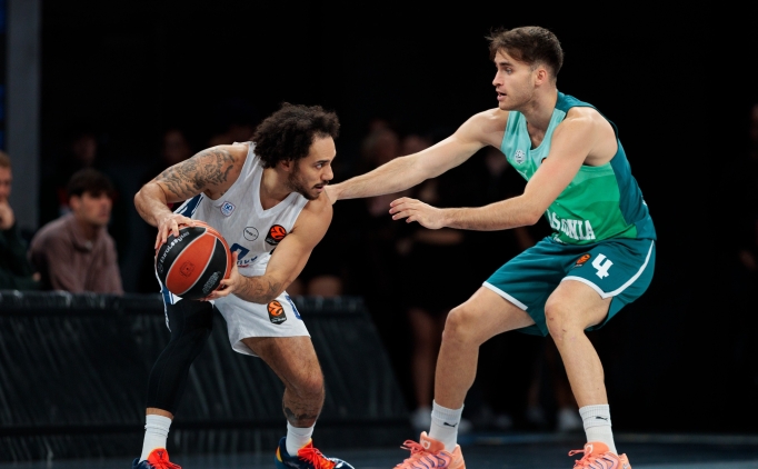 Anadolu Efes, Baskonia deplasman�nda kaybetti