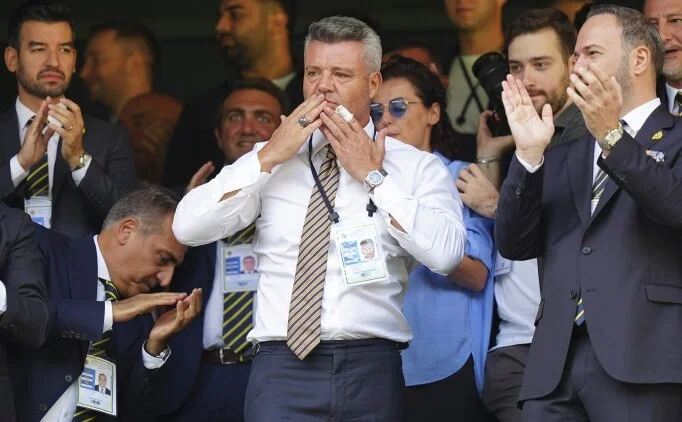 Sadettin Saran, ilk derbi heyecan�n� ya�ad�!