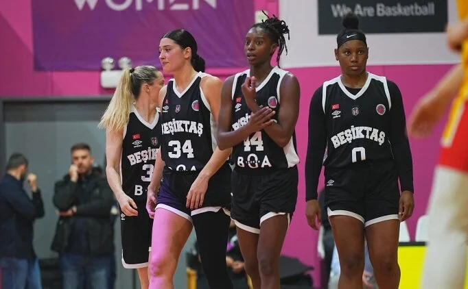 Be�ikta� BOA, iki say� farkla kaybetti!