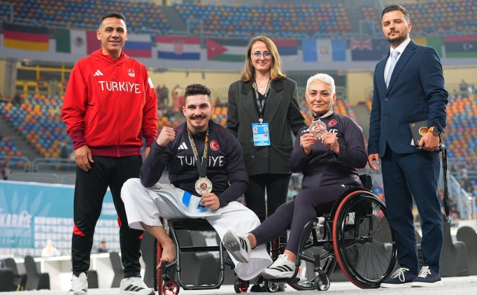 Milli para karateciler M�s�r'da 2 madalya kazand�