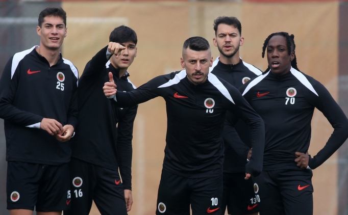 Genlerbirlii, Ziraat Trkiye Kupas'nda Sakaryaspor'a konuk oluyor