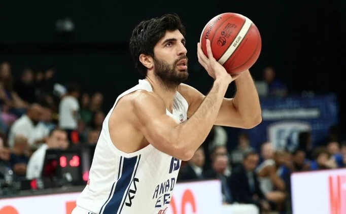 Anadolu Efes'te sakatl�k a��klamas�: Burak Can Y�ld�zl�