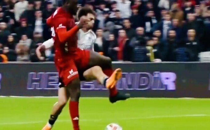 Be�ikta�'tan penalt� beklentisi ve tepki!