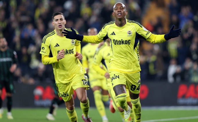 Fenerbah�e'den Kad�k�y'de rahat galibiyet!