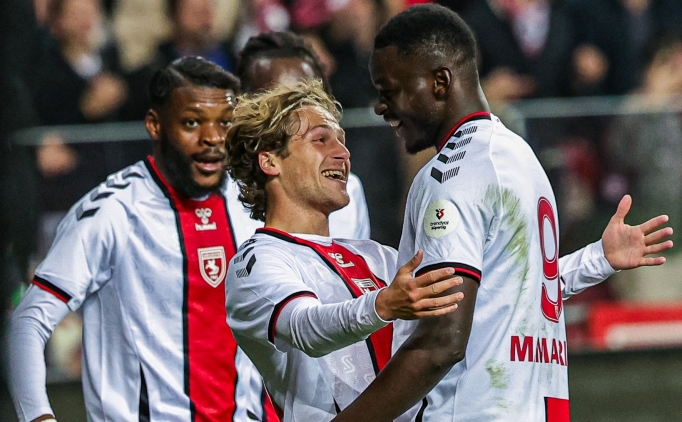 Samsunsporlu futbolcu hastaneye kald�r�ld�!