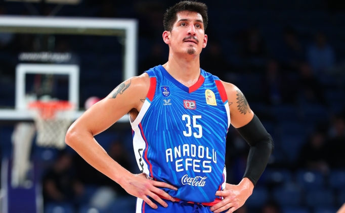 Anadolu Efes, Derek Willis ile yollar�n� ay�rd�