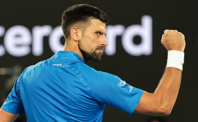 Novak Djokovic, Avustralya Ak'ta yar finalde