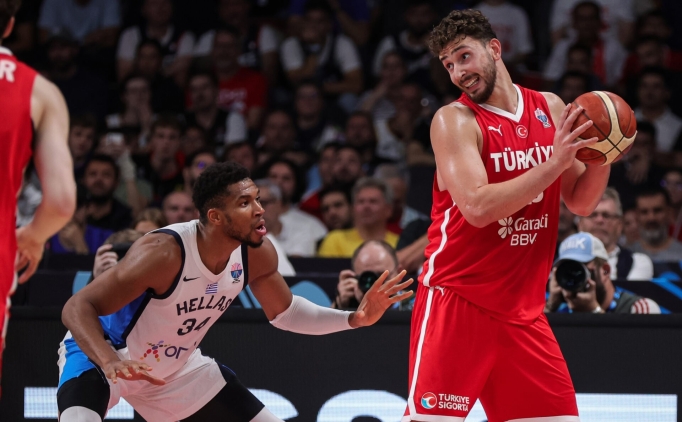 Giannis, T�rkiye'den �z�r diledi: 'Kimseyi k�rmak istemedim'