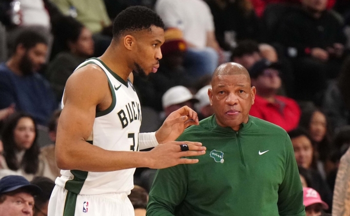 Rivers: 'Giannis'in, Curry gibi sad�k kalmas�n� umuyorum'