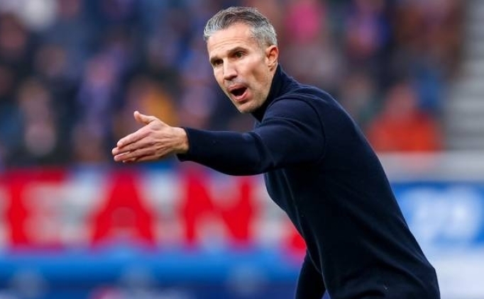 Robin van Persie'li Feyenoord'a son dakika oku!