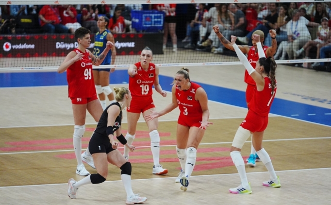 Gizem �rge: 'Arada b�yle t�kezlemek iyidir'