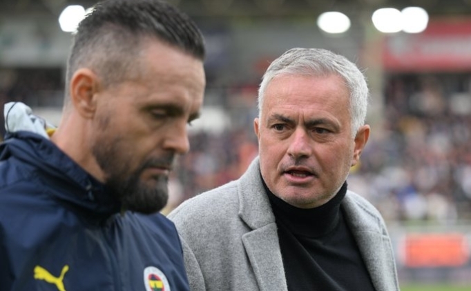 Jose Mourinho'dan Galatasaray payla��m�!