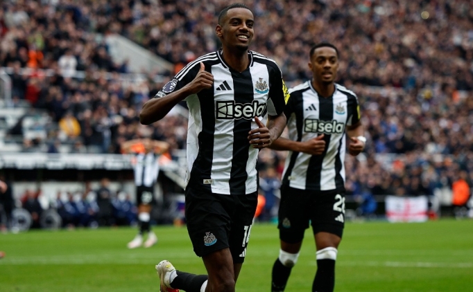 Alexander Isak, Newcastle'den ayr�lmak istiyor!