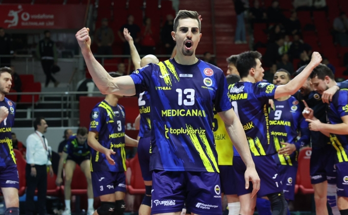 Kupa Voley'de Fenerbah�e Medicana, Spor Toto'yu yenerek d�rtl� finalde