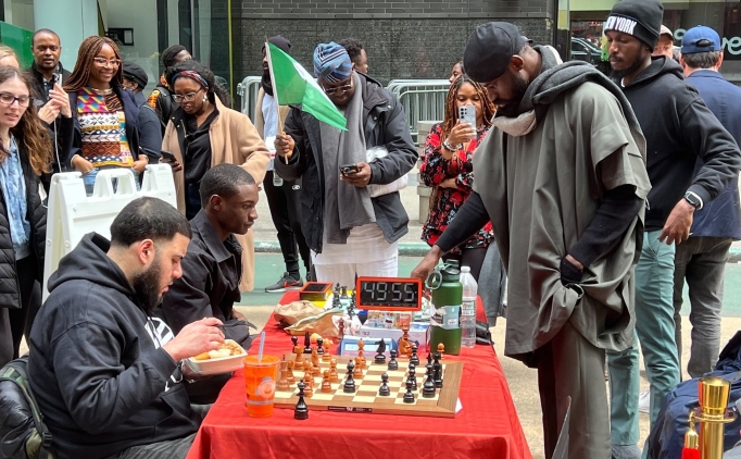 Onakoya ve Martinez, 64 saatle 'en uzun sre satran oynama' rekorunu krd