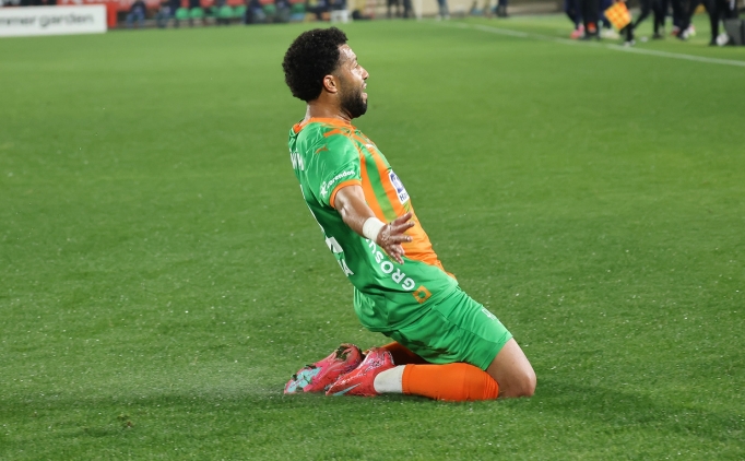 Tonny Vilhena ve Florent Hadergjonaj'dan ma� sonu a��klamalar�!