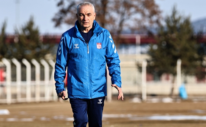 R�za �al�mbay, Sivasspor'un ba��nda ilk idman�na ��kt�