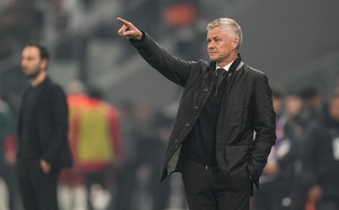 Solskjaer, iki pozisyonda karars�z kald�!