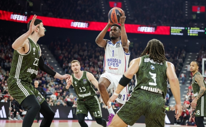 Anadolu Efes, Bayern M�nih'i ge�ti!