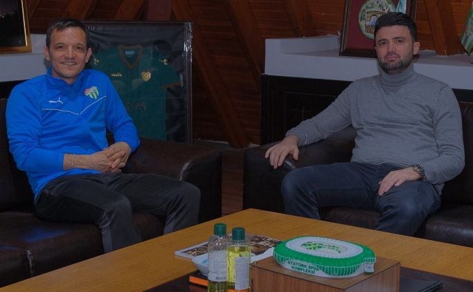 Bursaspor'da s�rpriz ayr�l�k: Batalla