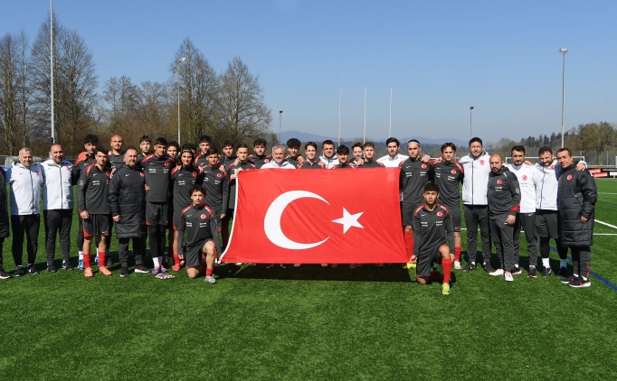 Gen� Milli Tak�mlar, �anakkale Zaferi'ni and�