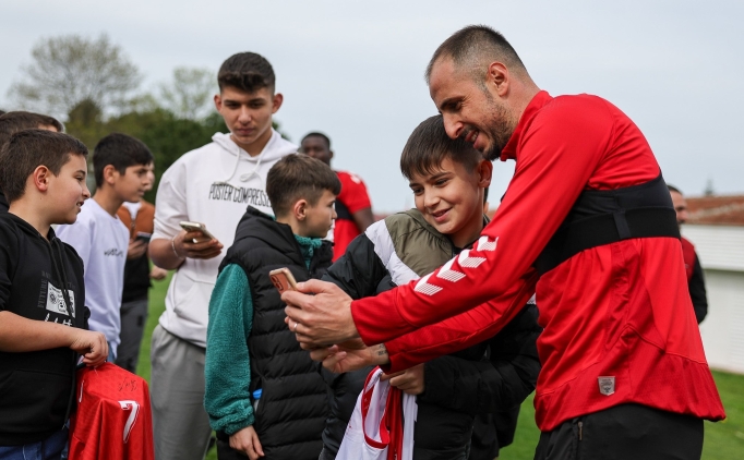 Samsunspor, devlet himayesindeki �ocuklar� a��rlad�