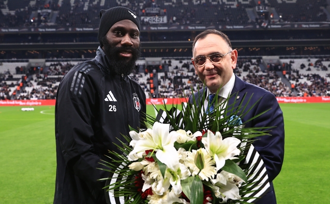 Be�ikta�'tan Arthur Masuaku'ya plaket