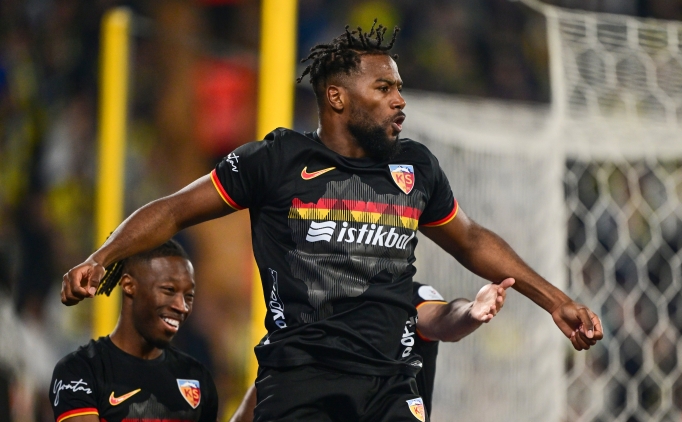 Duckens Nazon: '�ampiyonlu�a oynayan bir tak�mdan puan ald�k'