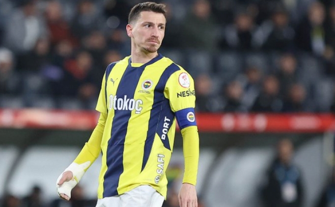 Fenerbahçe'de Mert Hakan Yandaş hastanelik oldu