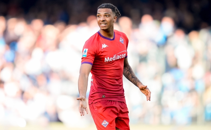 Be�ikta�'tan ayr�lan Ndour'dan itiraf: 'Kazand���m� aileme veriyorum'