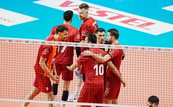 Galatasaray, derbide Fenerbah�e'yi yenerek finale ��kt�!