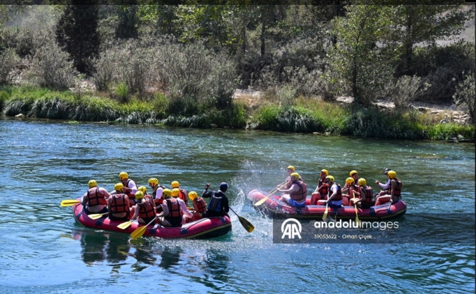 Antalya'daki bir mahallelinin geim kayna rafting oldu