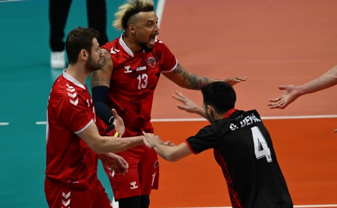 Spor Toto, Halkbank'� yenerek seride durumu 1-1'e getirdi!