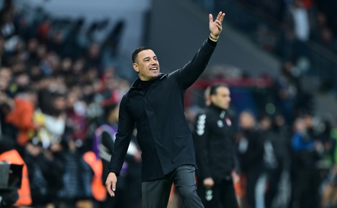 Ba�ak�ehir, �a�da� Atan ile s�zle�me yeniledi